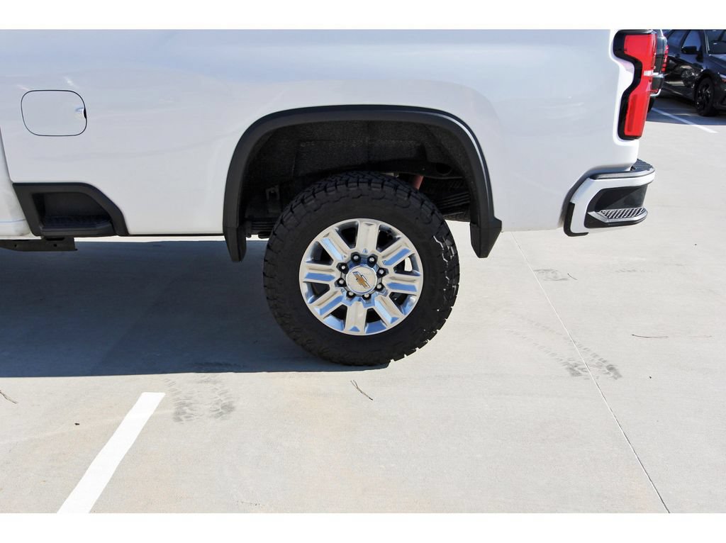 Used 2024 Chevrolet Silverado 2500 High Country w/ Technology Package AWD/4WD image 32
