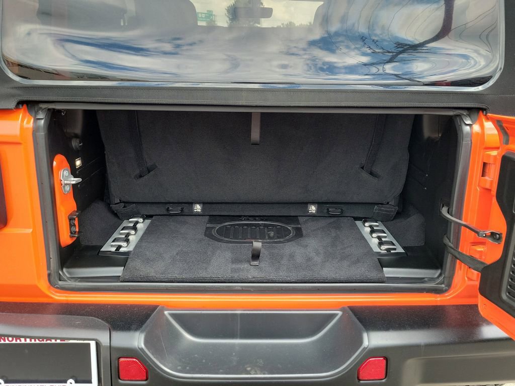 Used 2018 Jeep Wrangler Rubicon AWD/4WD image 7