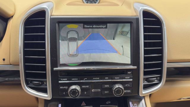 Used 2016 Porsche Cayenne AWD/4WD image 31