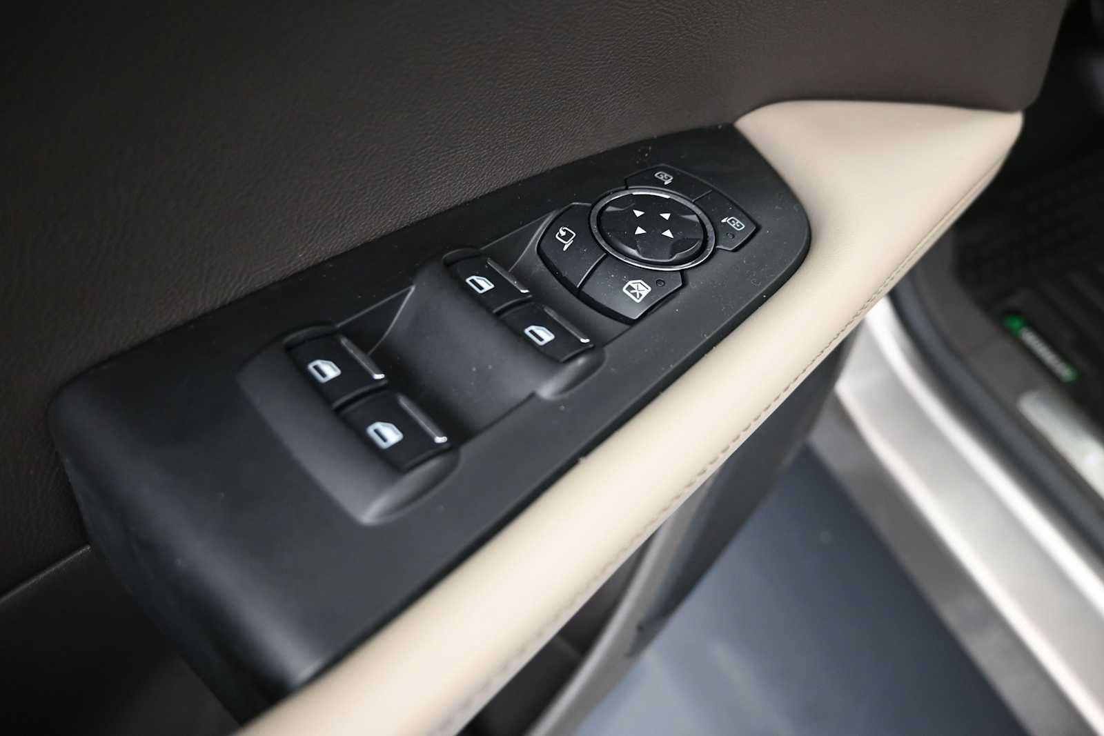 Used 2021 Lincoln Nautilus Reserve AWD/4WD image 12