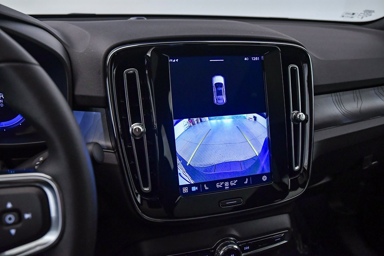 Certified 2023 Volvo C40 P8 Recharge Plus image 26