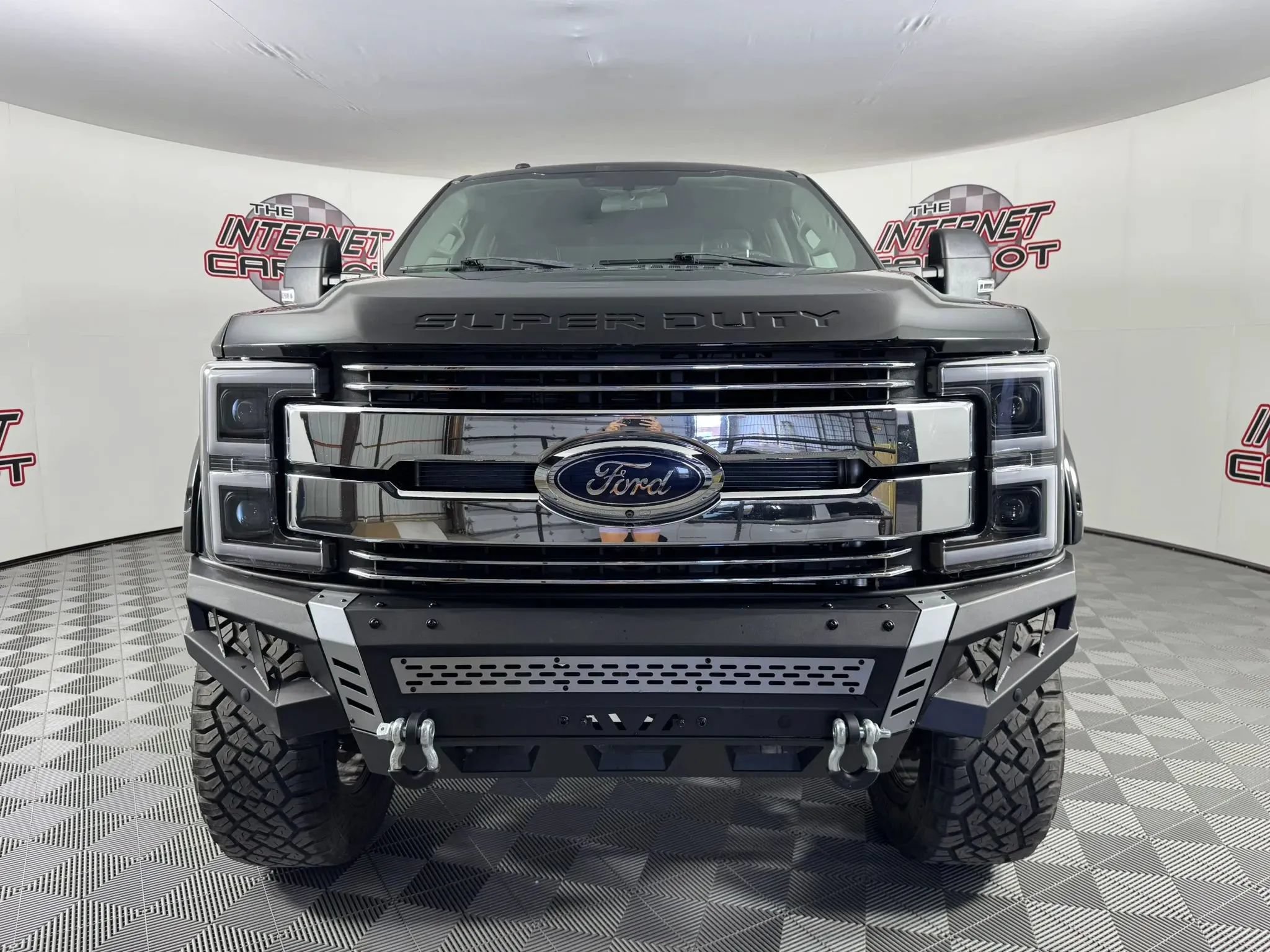 Used 2019 Ford F250 XLT w/ XLT Value Package AWD/4WD image 2