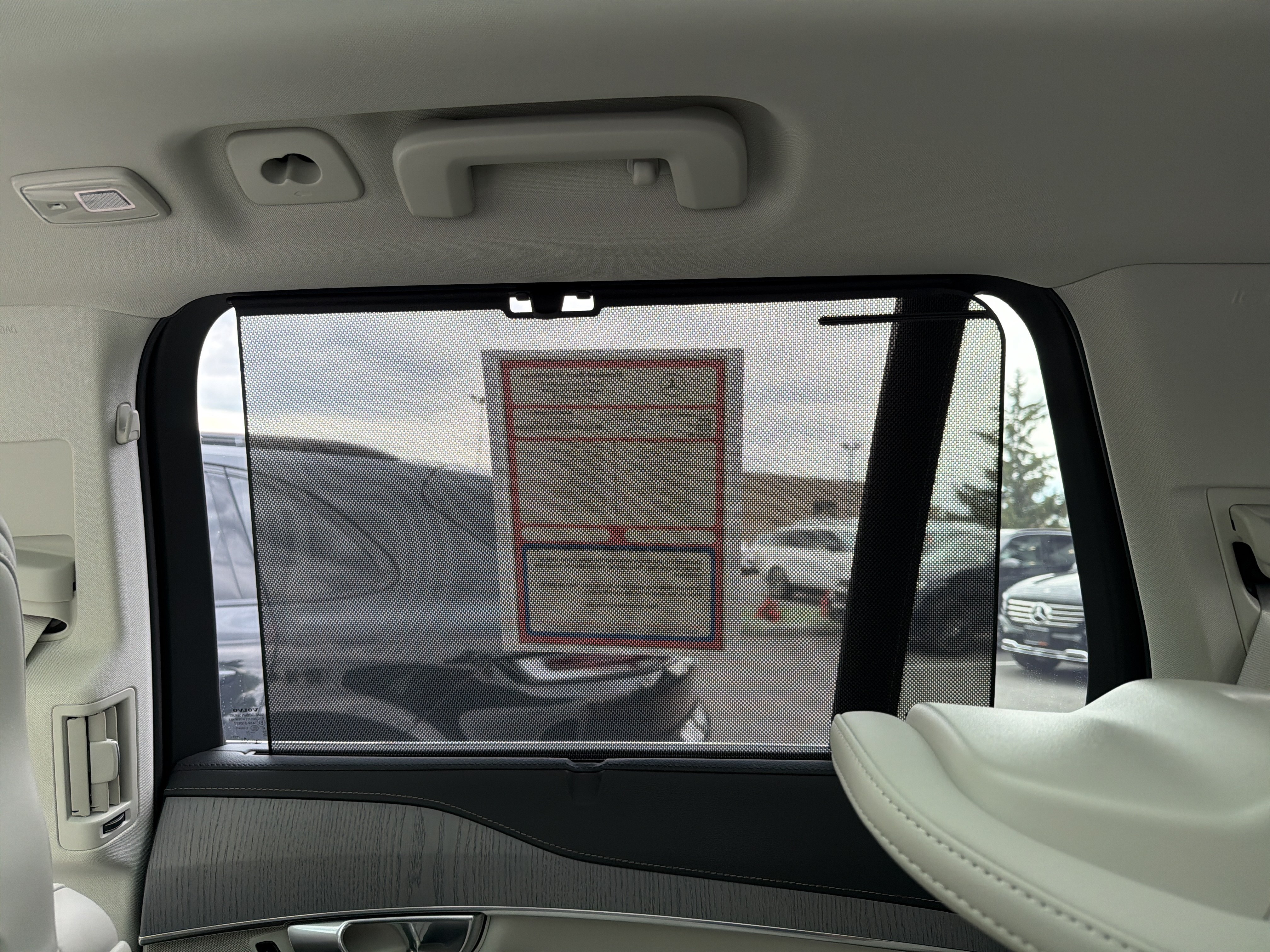 Used 2025 Volvo XC90 B6 Ultra w/ Protection Package Premier AWD/4WD image 26