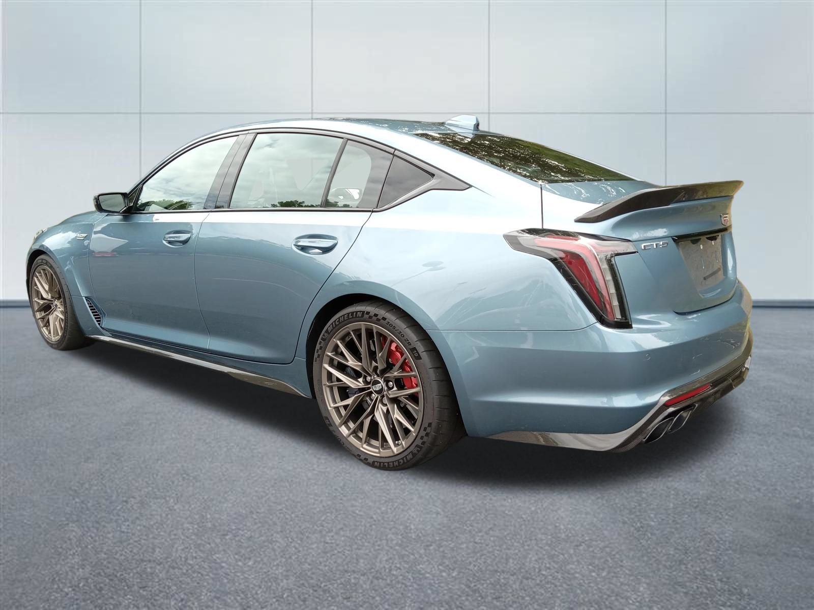 Used 2024 Cadillac CT5 V Blackwing w/ Carbon Fiber Package 2 RWD image 3