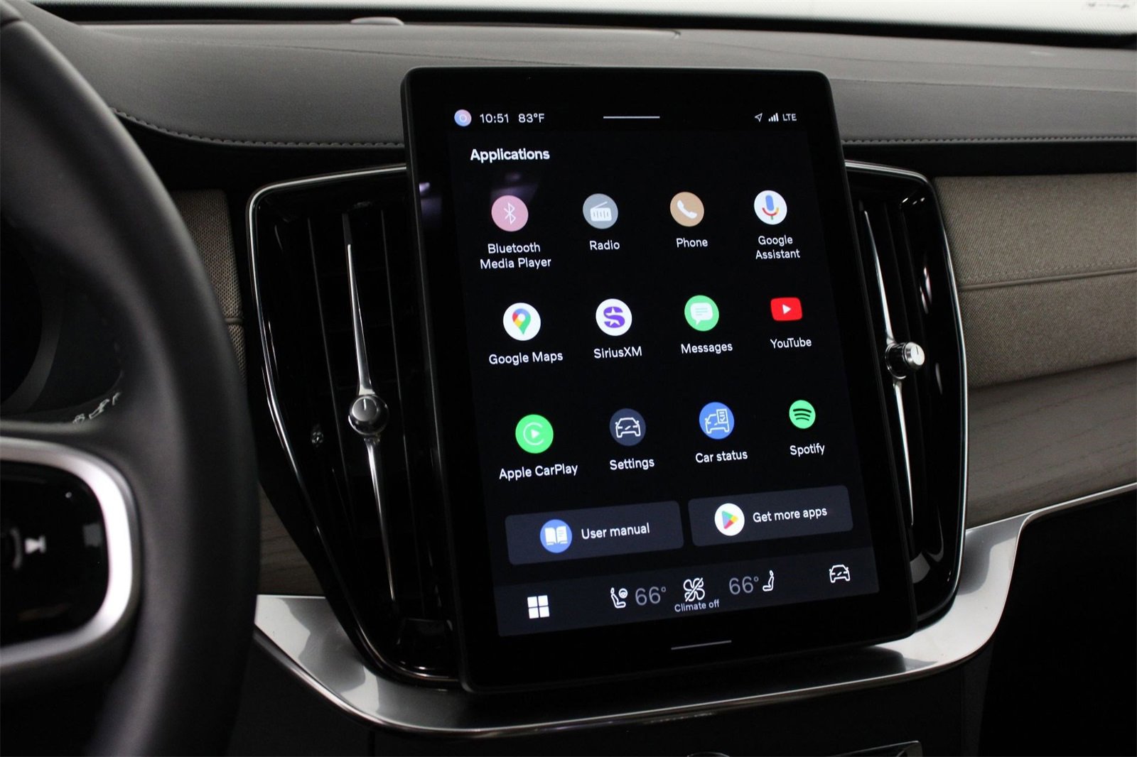 Certified 2025 Volvo XC90 B5 Core image 9