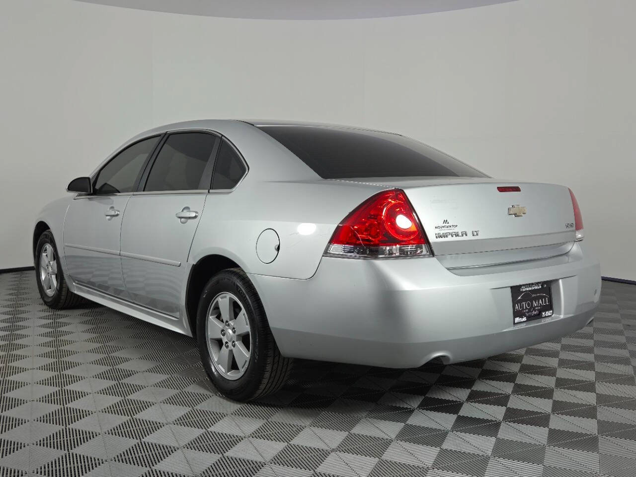 Used 2011 Chevrolet Impala LT FWD image 5