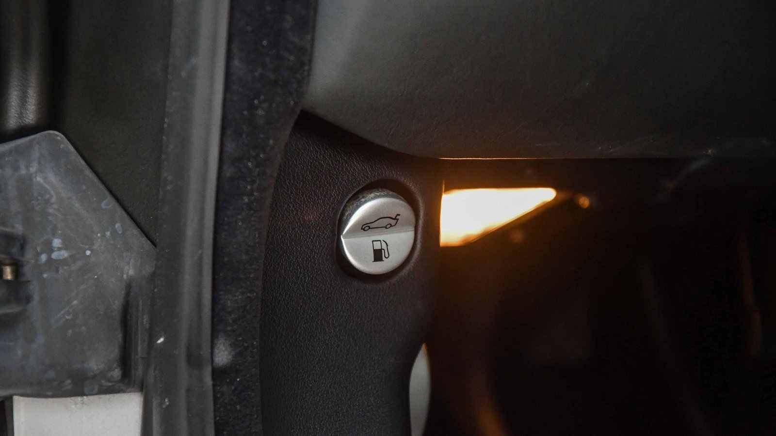 Used 2002 BMW Z8 image 47