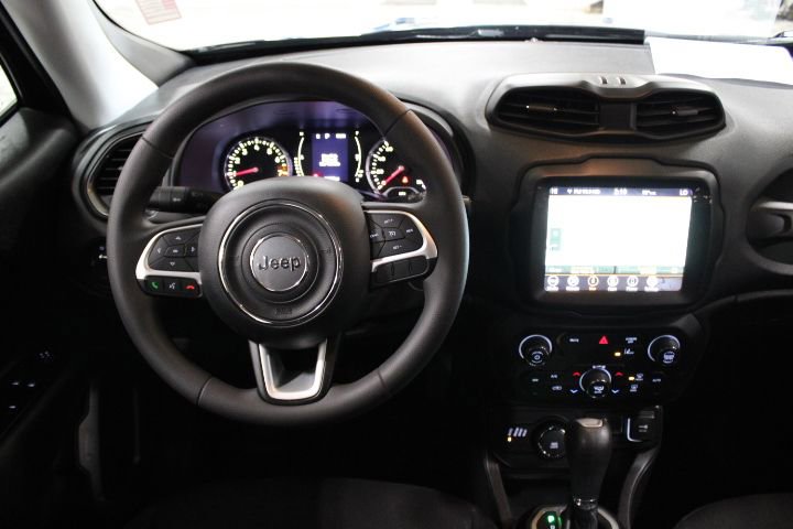Used 2023 Jeep Renegade Latitude image 24