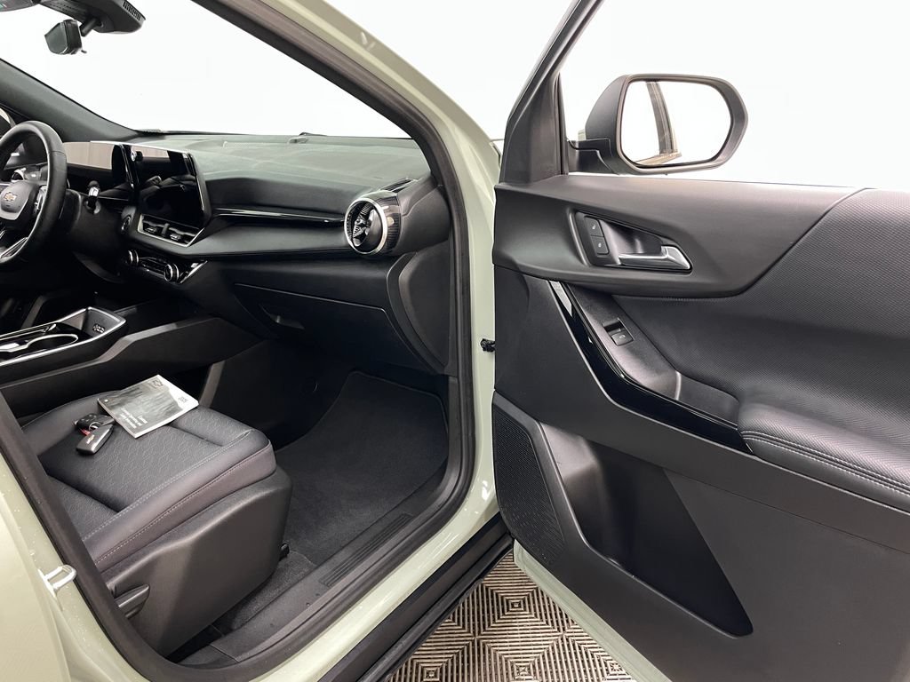 Used 2025 Chevrolet Equinox LT w/ Convenience Package II FWD image 33