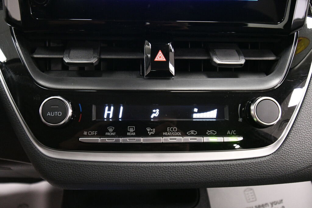 Certified 2025 Toyota Corolla LE image 15