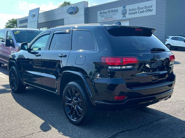 Used 2019 Jeep Grand Cherokee Altitude AWD/4WD image 8