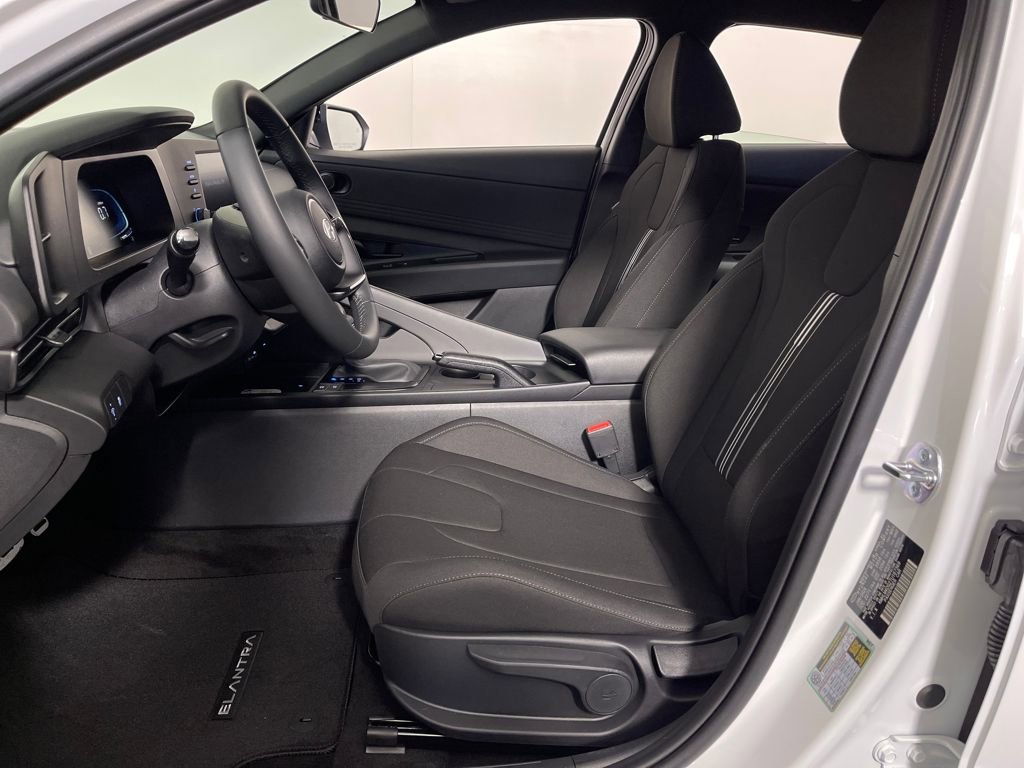 New 2026 Hyundai Elantra Sport FWD image 12