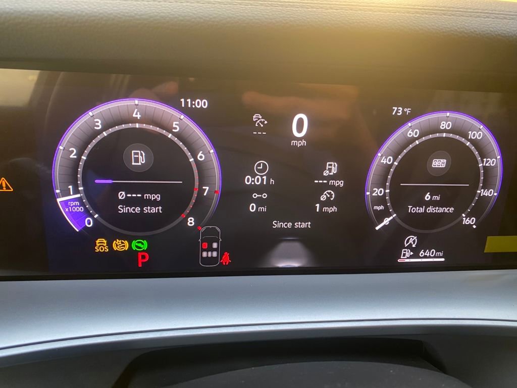 New 2026 Volkswagen Tiguan SE R-Line FWD image 15