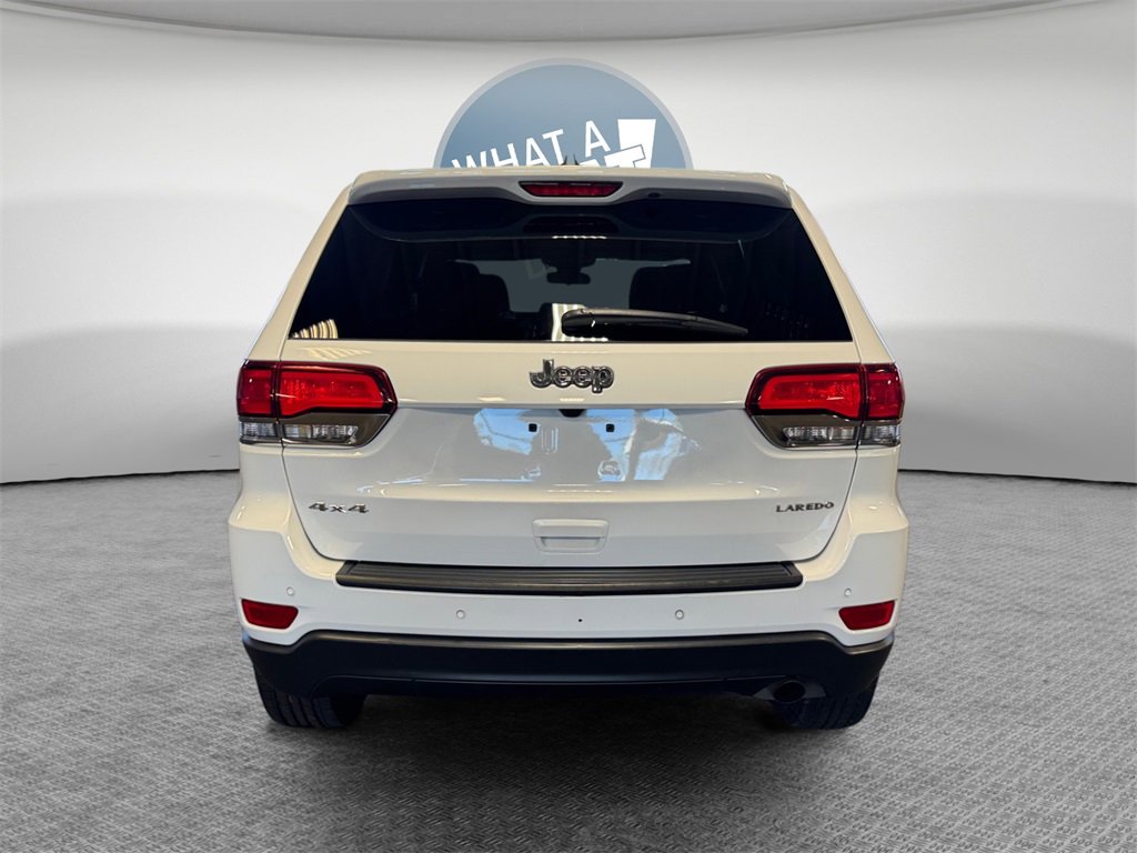 Used 2020 Jeep Grand Cherokee Laredo image 5