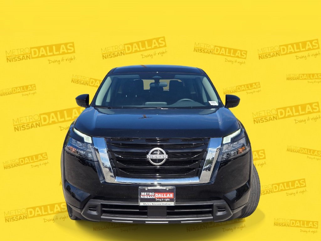 Certified 2025 Nissan Pathfinder S AWD/4WD image 2