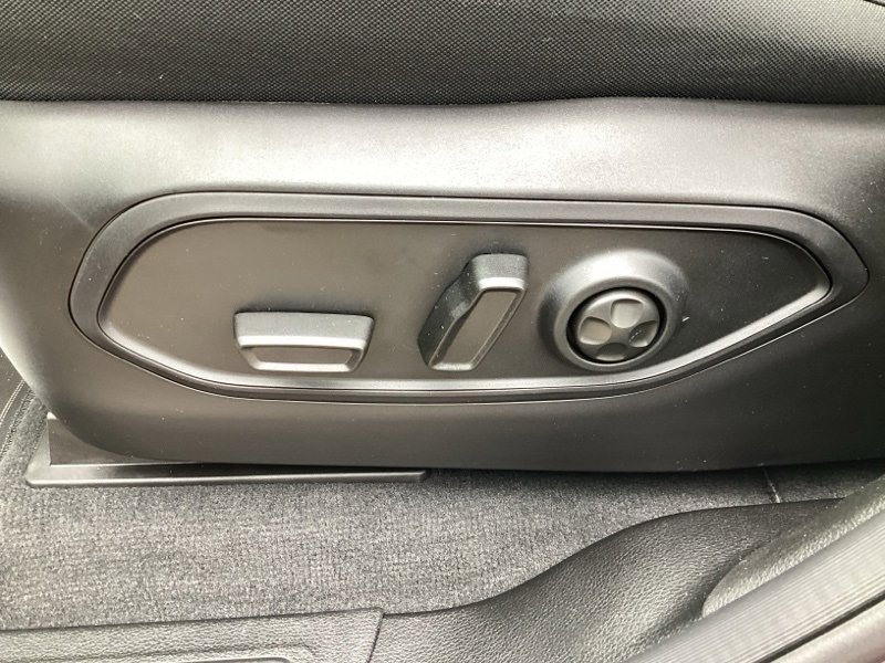 New 2025 Jeep Grand Cherokee Laredo w/ Luxury Tech Group I image 26