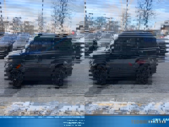 Used 2024 Hyundai Santa Fe Calligraphy image 4