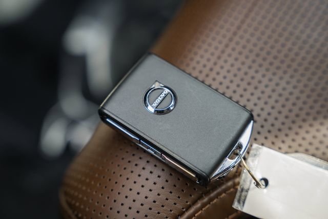 Used 2023 Volvo XC90 B6 Ultimate w/ Lounge Package image 44