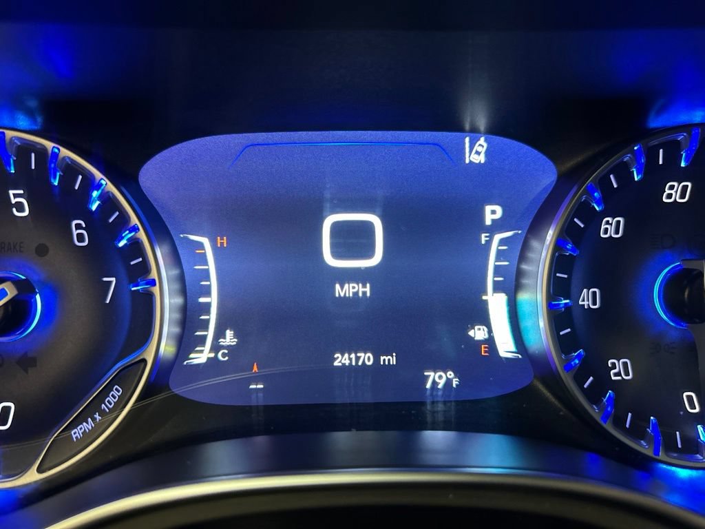 Used 2024 Chrysler Pacifica Limited w/ S Appearance Package FWD image 19