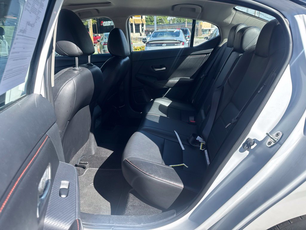 Used 2024 Nissan Sentra SR w/ SR Premium Package FWD image 16