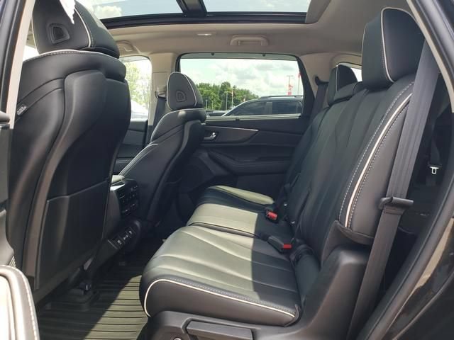 Used 2024 Acura MDX SH-AWD w/ Advance Package image 12