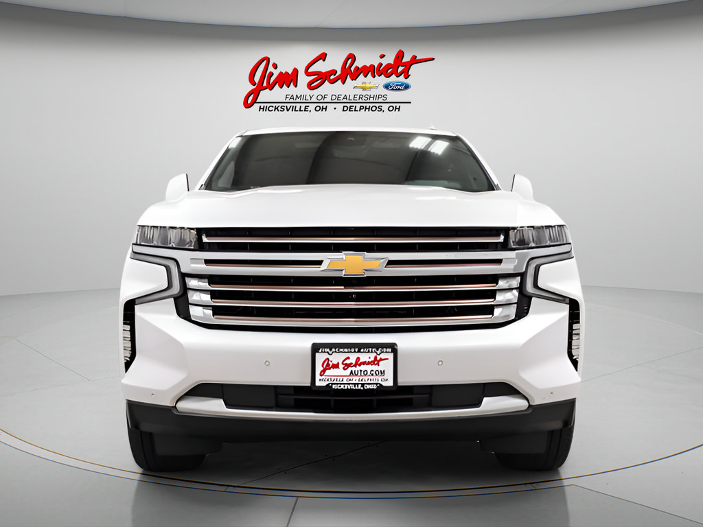 Used 2024 Chevrolet Tahoe High Country AWD/4WD image 2