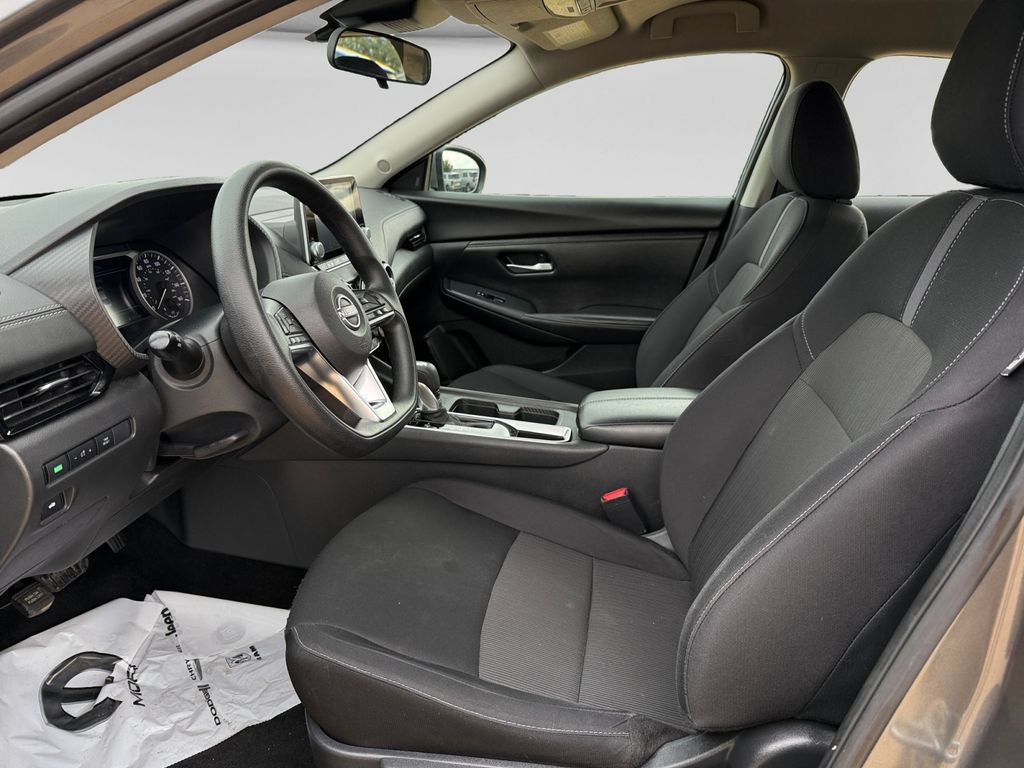 Used 2025 Nissan Sentra SV FWD image 21