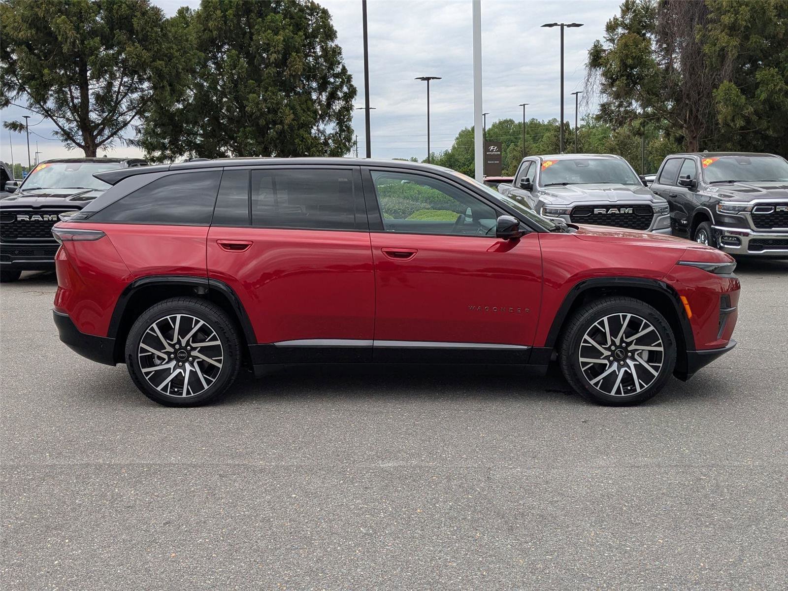 New 2025 Jeep Wagoneer Limited image 4