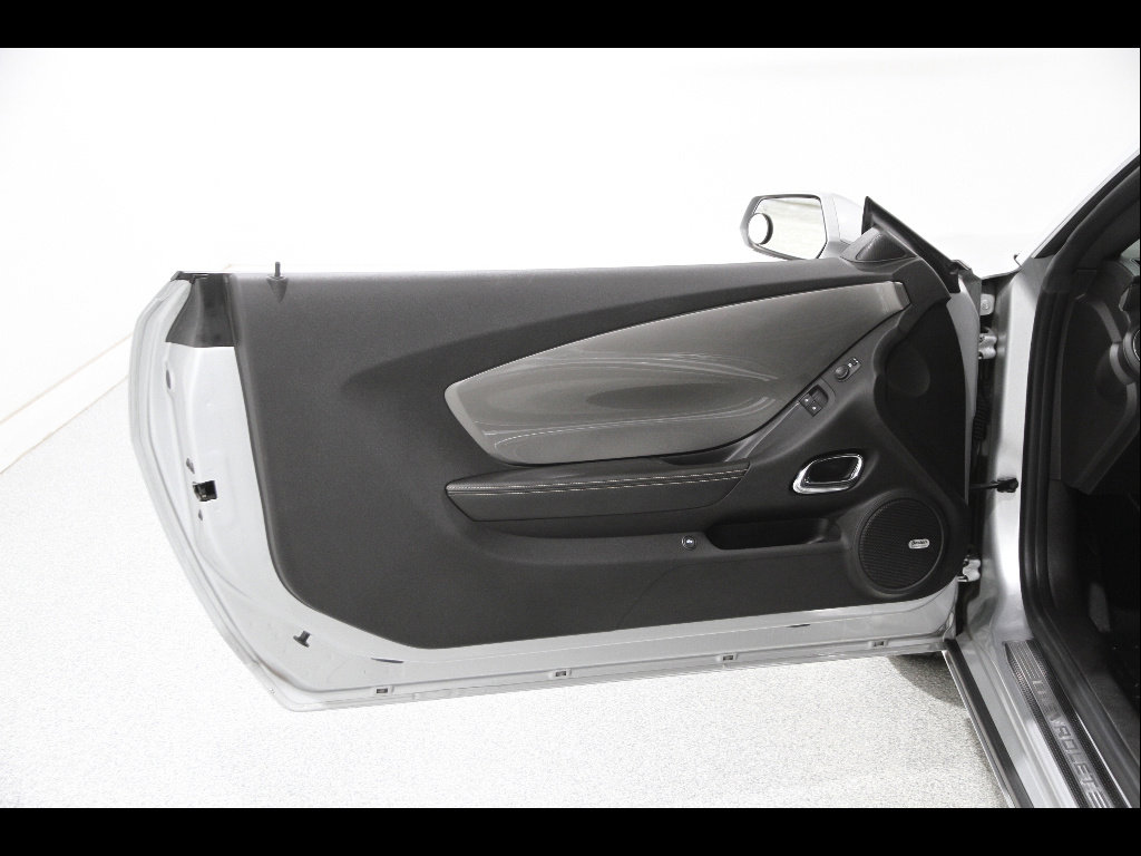 Used 2011 Chevrolet Camaro SS w/ RS Package RWD image 4