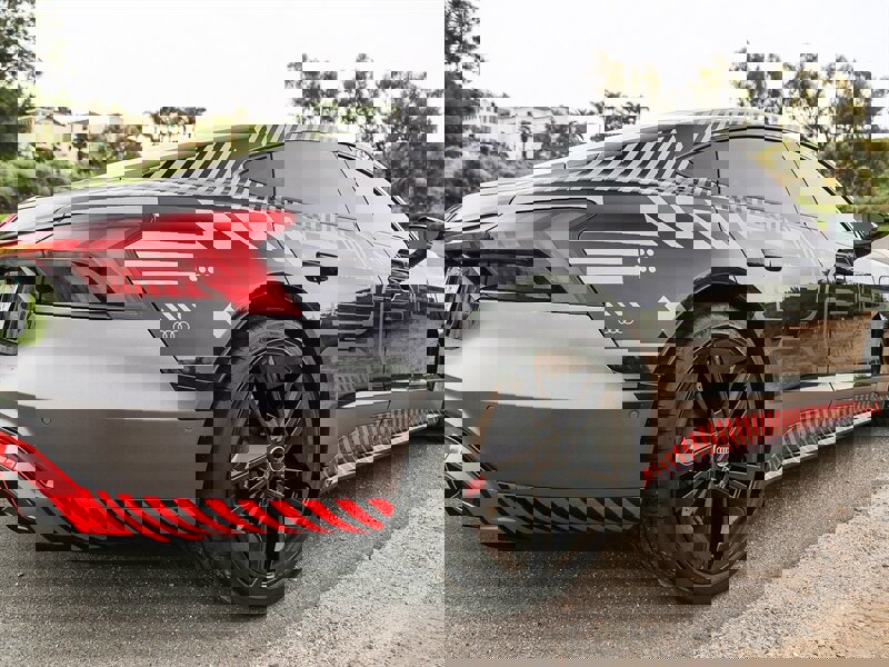 Used 2023 Audi RS e-tron GT image 12