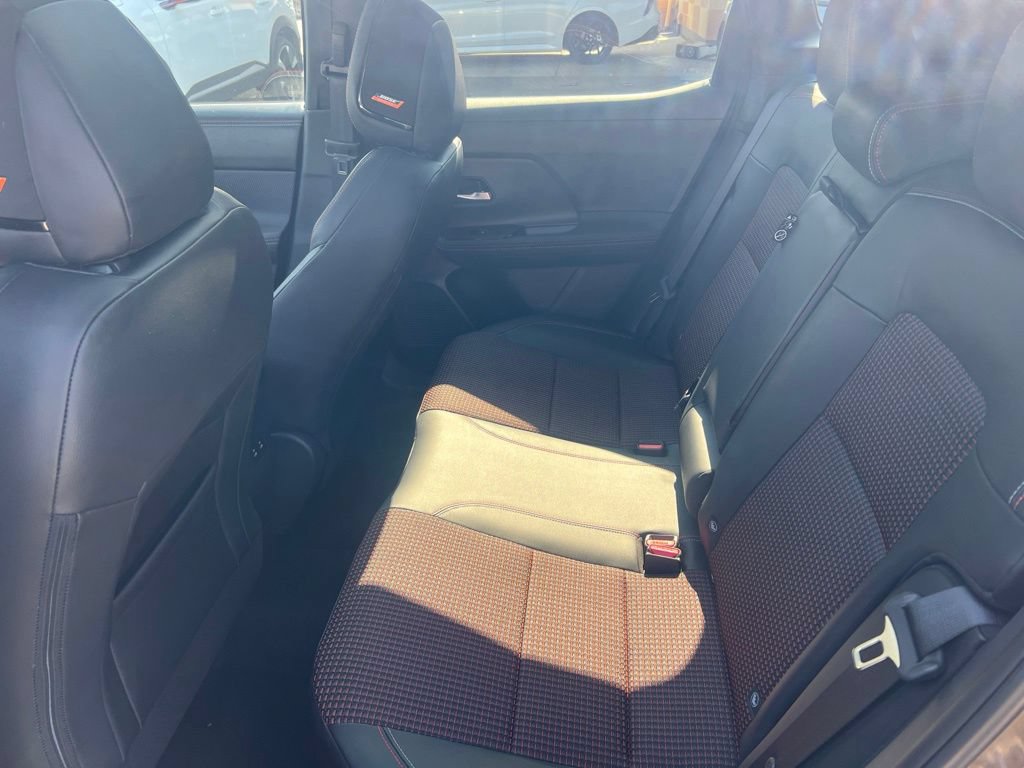 Certified 2025 Nissan Kicks SR w/ SR Premium Package AWD/4WD image 9