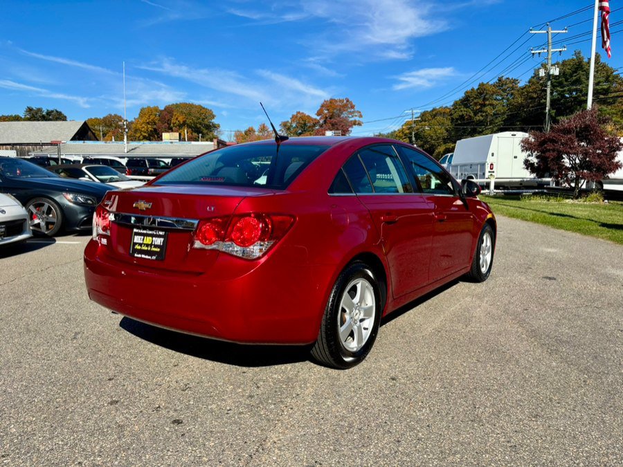 Used 2014 Chevrolet Cruze LT w/ Technology Package FWD image 8