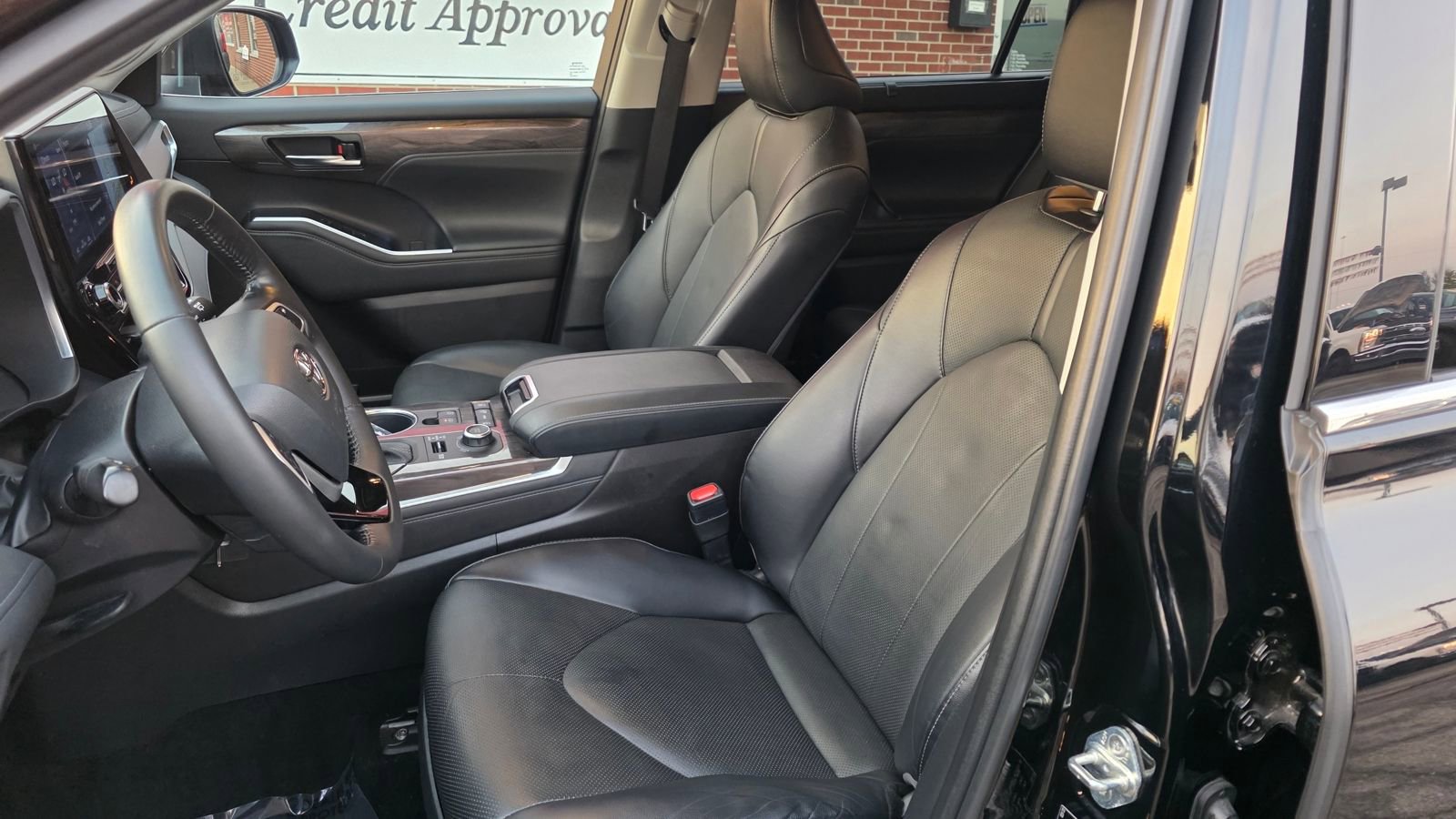 Used 2022 Toyota Highlander Limited image 13