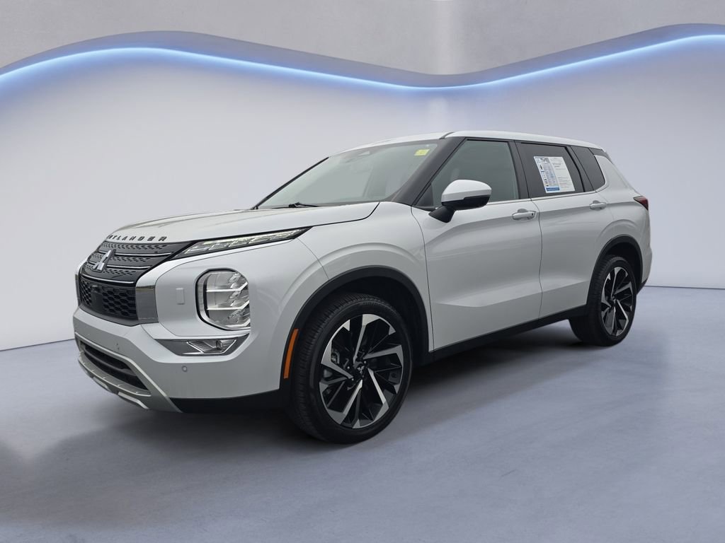 Used 2024 Mitsubishi Outlander SE