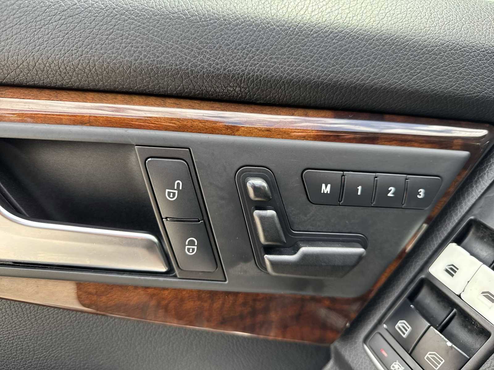 Used 2015 Mercedes-Benz GLK 350 4MATIC image 17