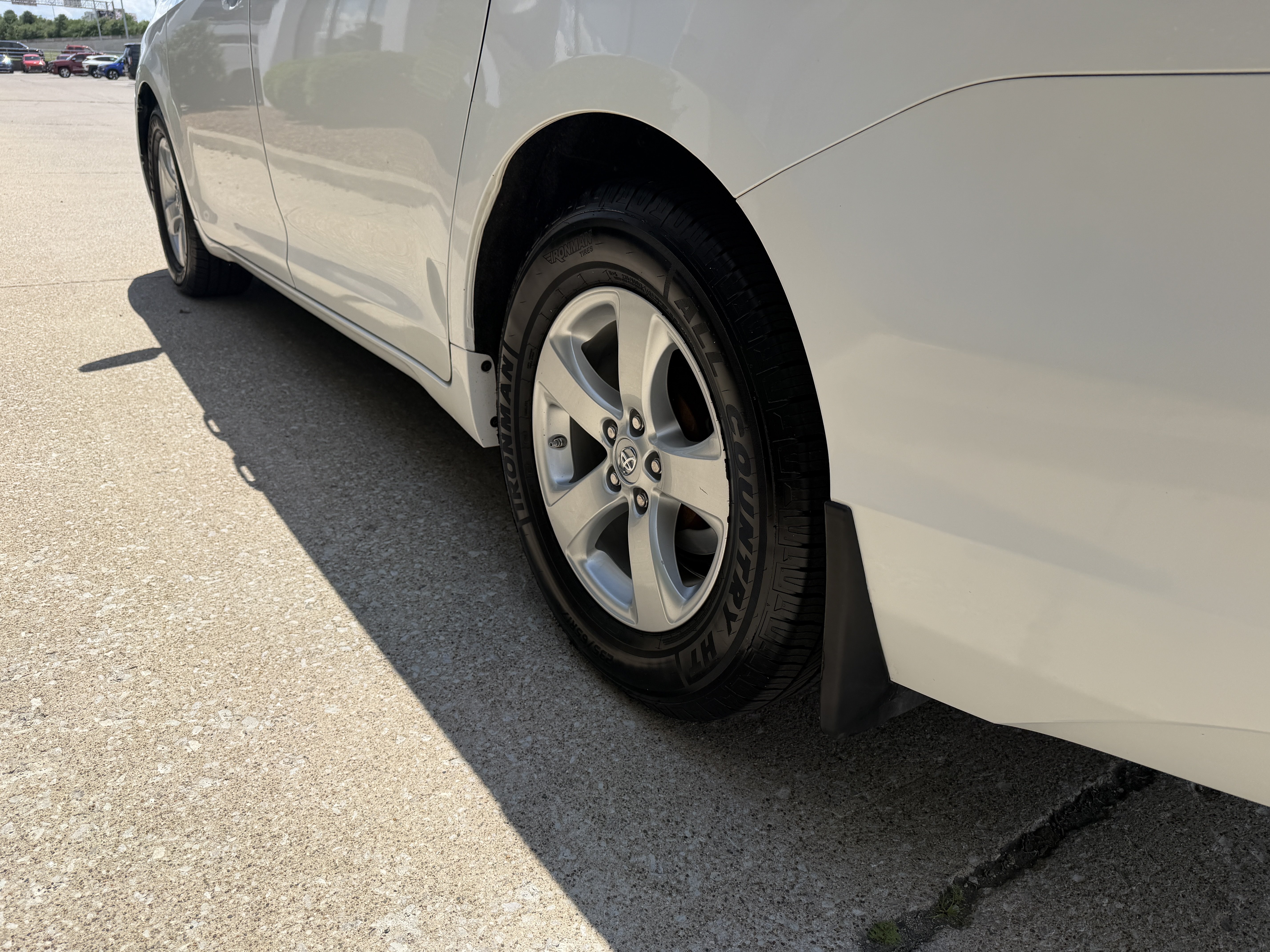 Used 2017 Toyota Sienna L FWD image 13
