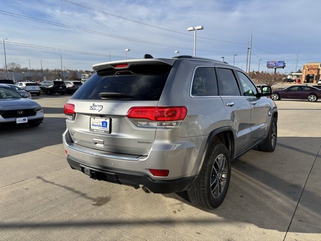 Used 2018 Jeep Grand Cherokee Limited w/ Luxury Group II image 5