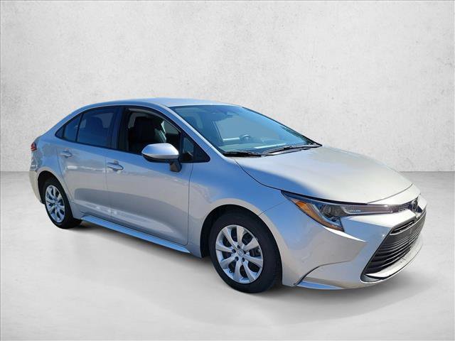 Used 2023 Toyota Corolla LE FWD image 3