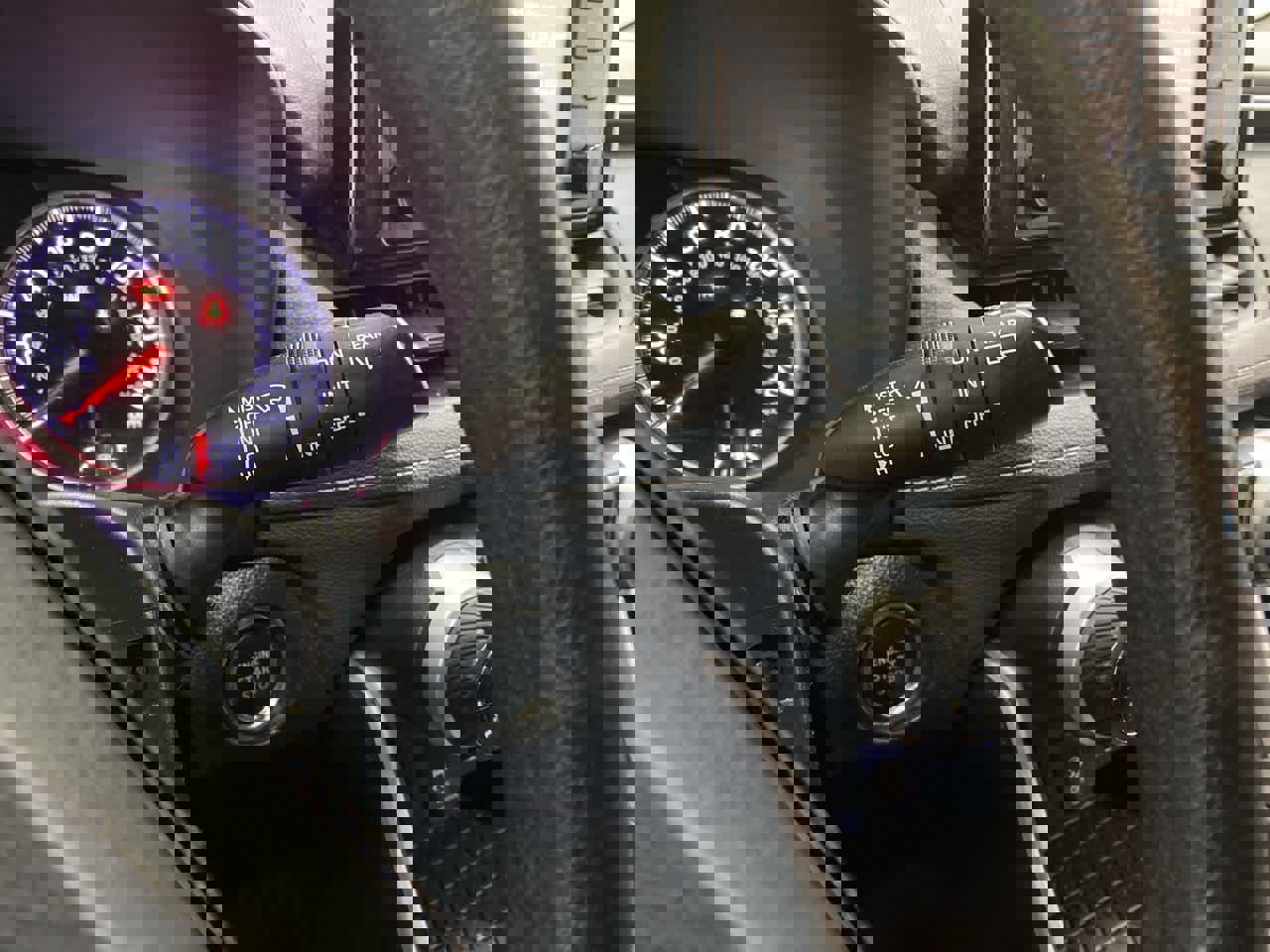 Used 2021 Toyota RAV4 XLE image 23