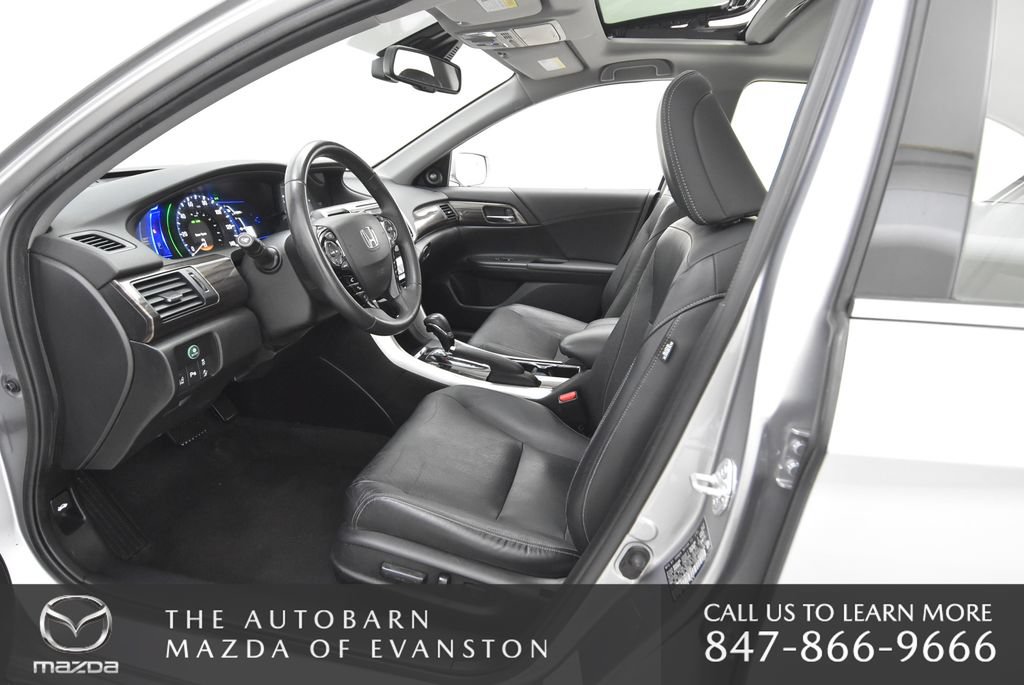 Used 2017 Honda Accord Touring image 24