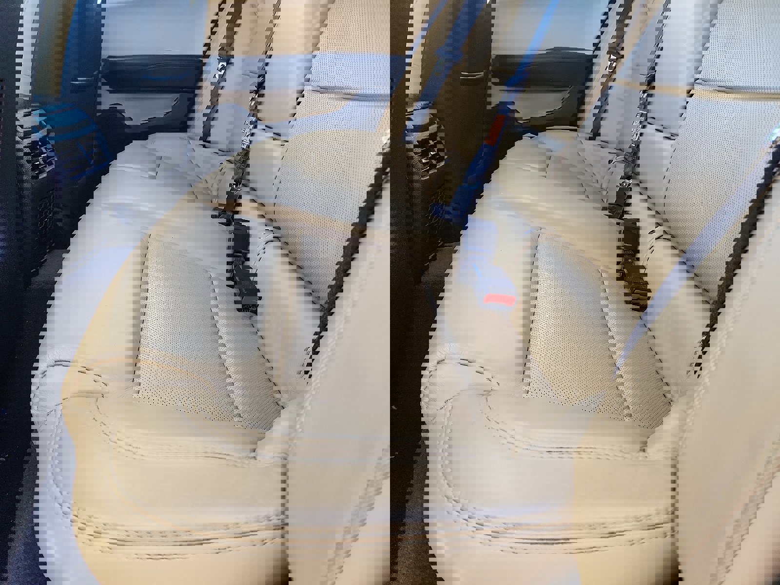 Used 2013 Cadillac ATS Luxury w/ Cold Weather Package image 27