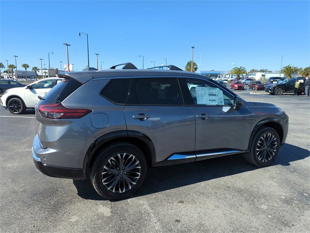 New 2026 Nissan Rogue Platinum image 5