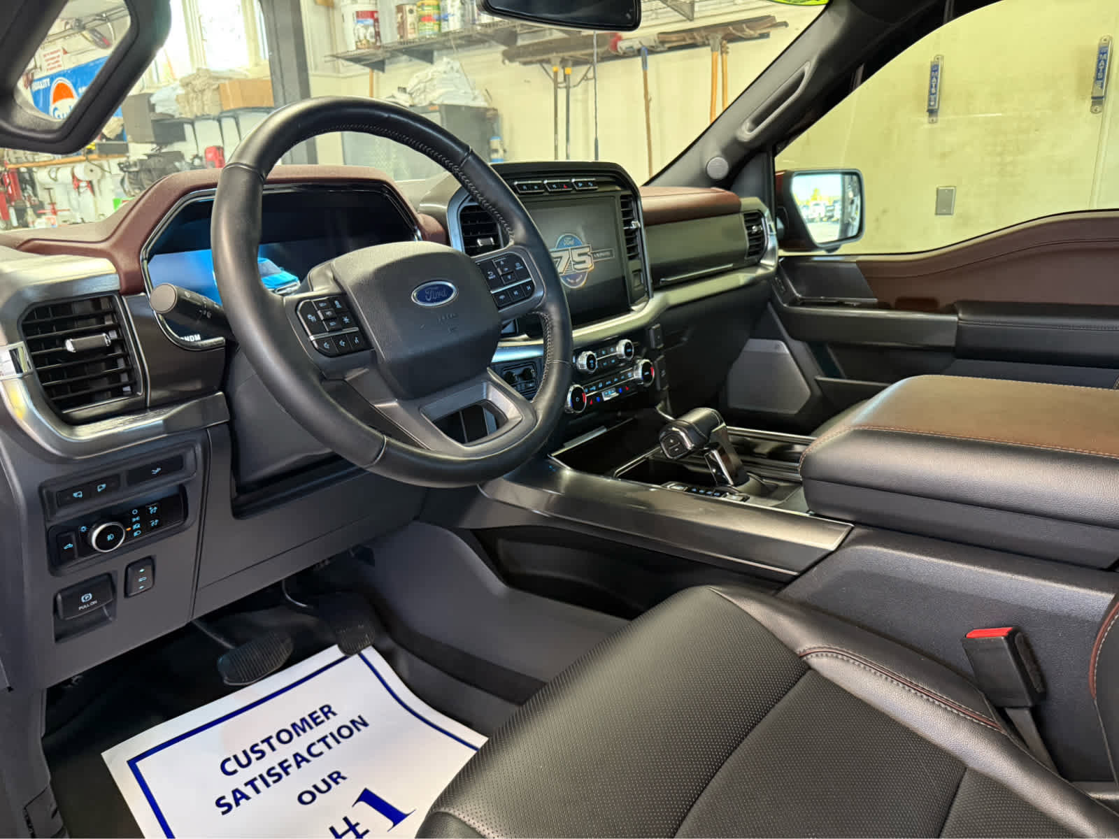 Used 2023 Ford F150 Lariat w/ Equipment Group 502A High image 9