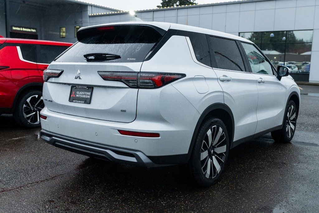New 2026 Mitsubishi Outlander SE AWD/4WD image 6