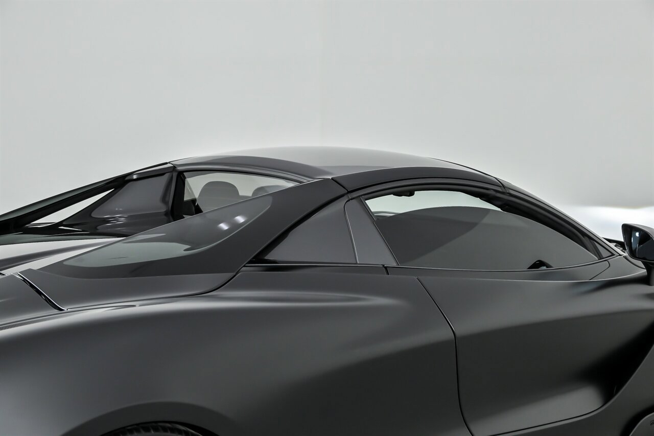 Used 2022 McLaren 765LT image 39