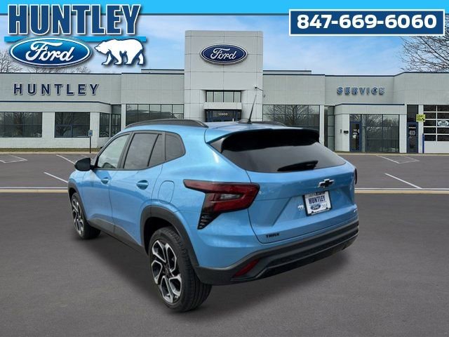 Used 2025 Chevrolet Trax RS w/ Driver Confidence Package FWD image 6