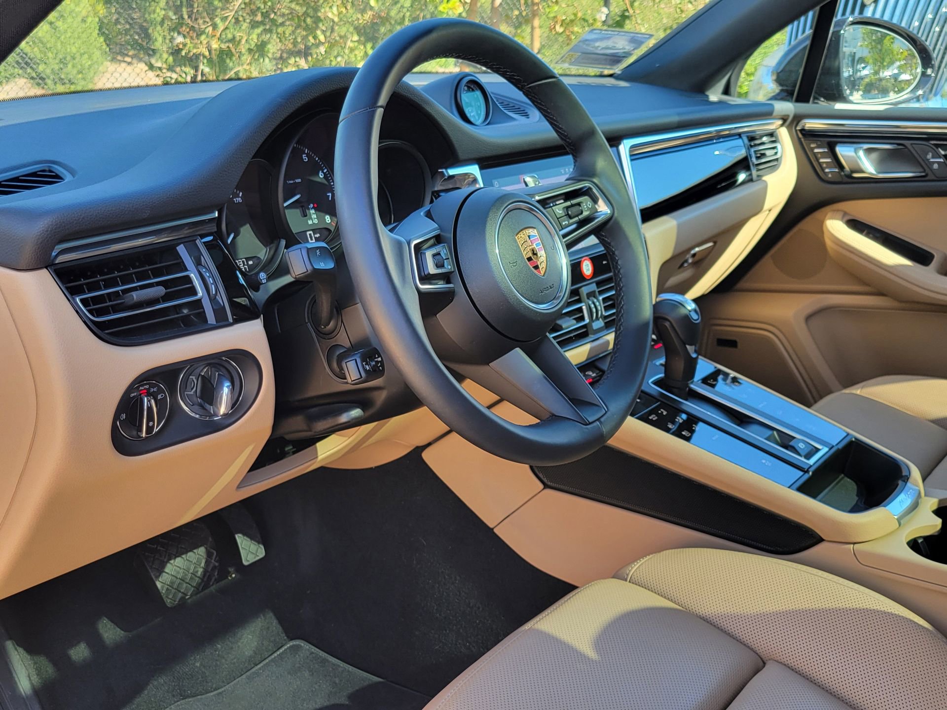 Used 2026 Porsche Macan image 5