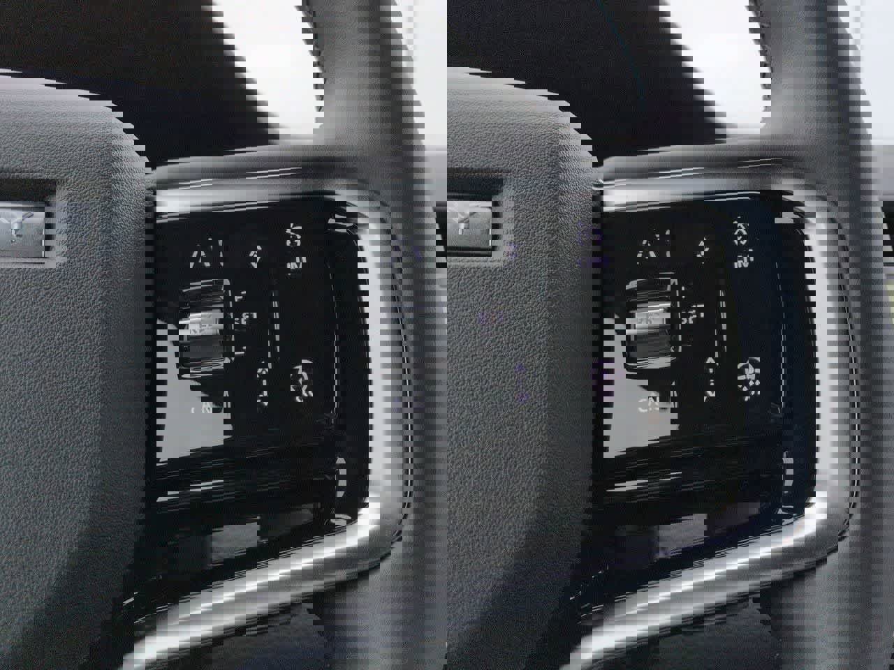 New 2026 Land Rover Discovery Sport Landmark image 26