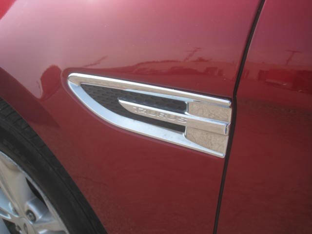 Used 2014 Ford Taurus SEL w/ Equipment Group 201A image 23