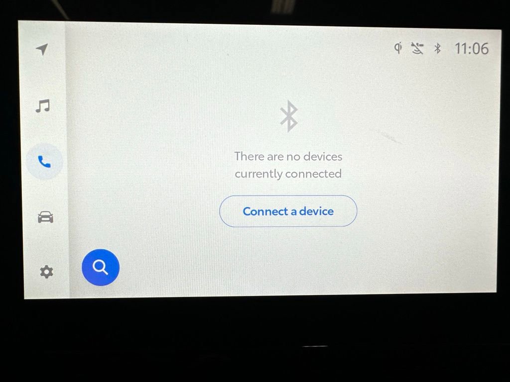 Used 2025 Toyota Corolla Cross XSE w/ Convenience Package image 27